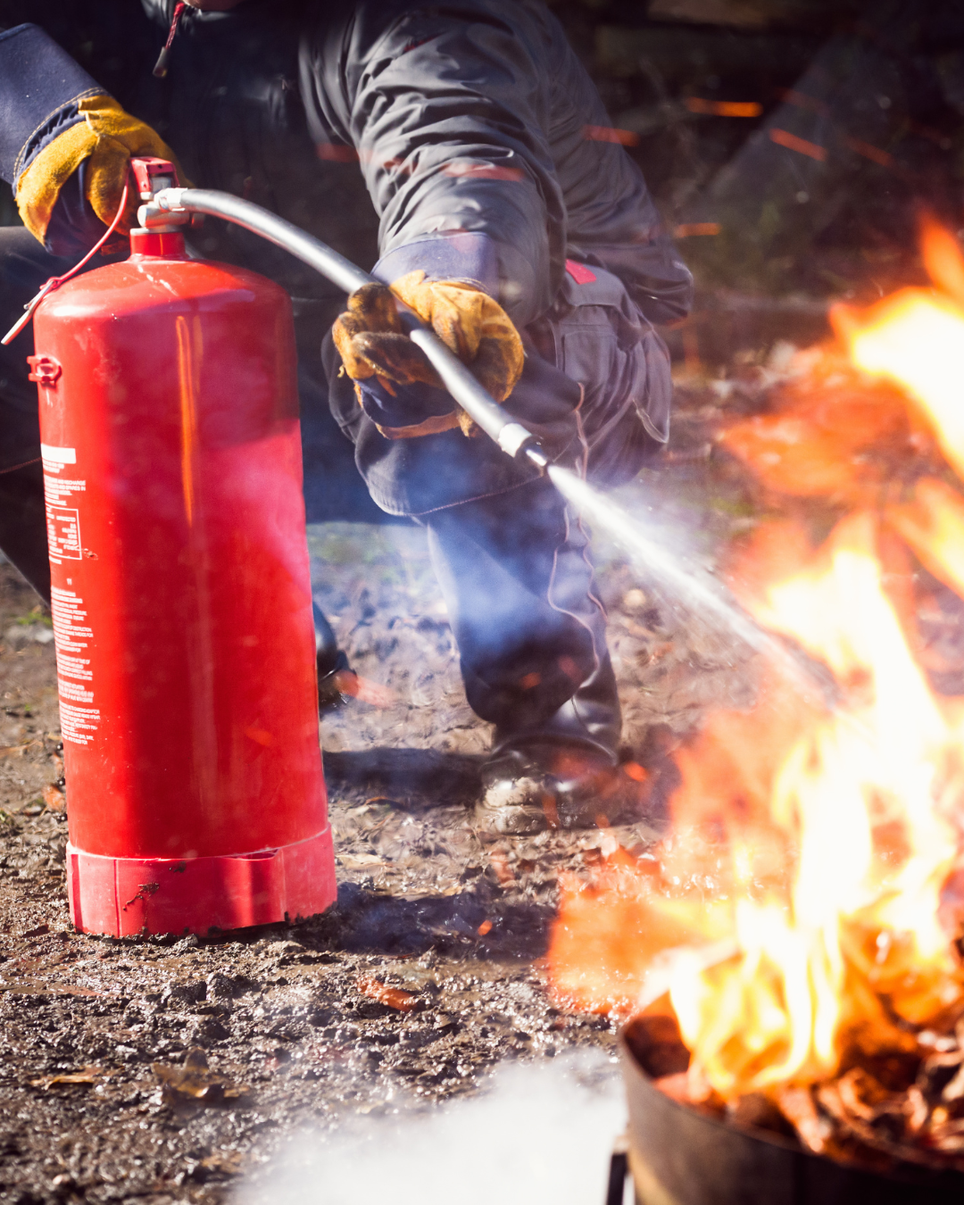 Formation sécurité incendie, manipulation d'extincteur
